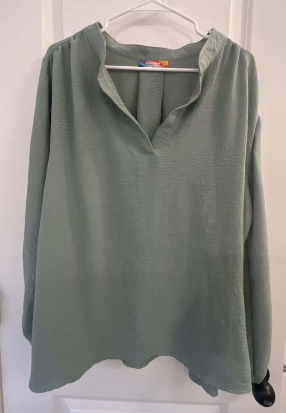 Freckled Poppy Sage Green Notch Neck Long Sleeve Blouse Size 2X